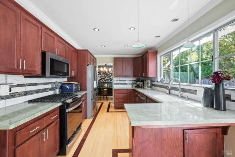 5260 San Luis Avenue Santa Rosa CA 95409