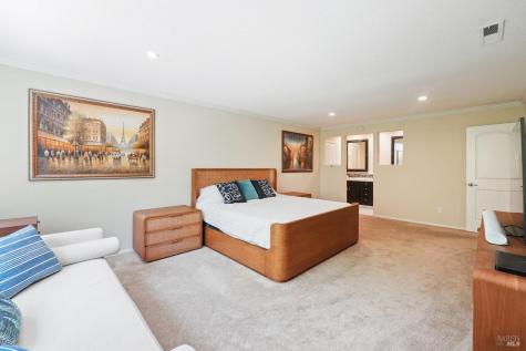 5260 San Luis Avenue Santa Rosa CA 95409