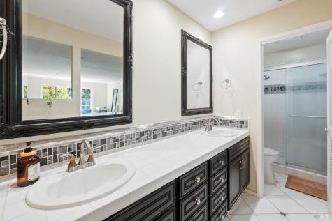 5260 San Luis Avenue Santa Rosa CA 95409