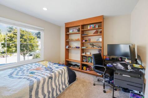 5260 San Luis Avenue Santa Rosa CA 95409