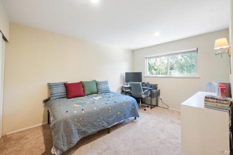5260 San Luis Avenue Santa Rosa CA 95409