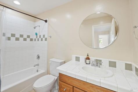 5260 San Luis Avenue Santa Rosa CA 95409