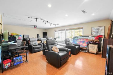 5260 San Luis Avenue Santa Rosa CA 95409