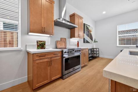 329 Cornell Street Windsor CA 9549