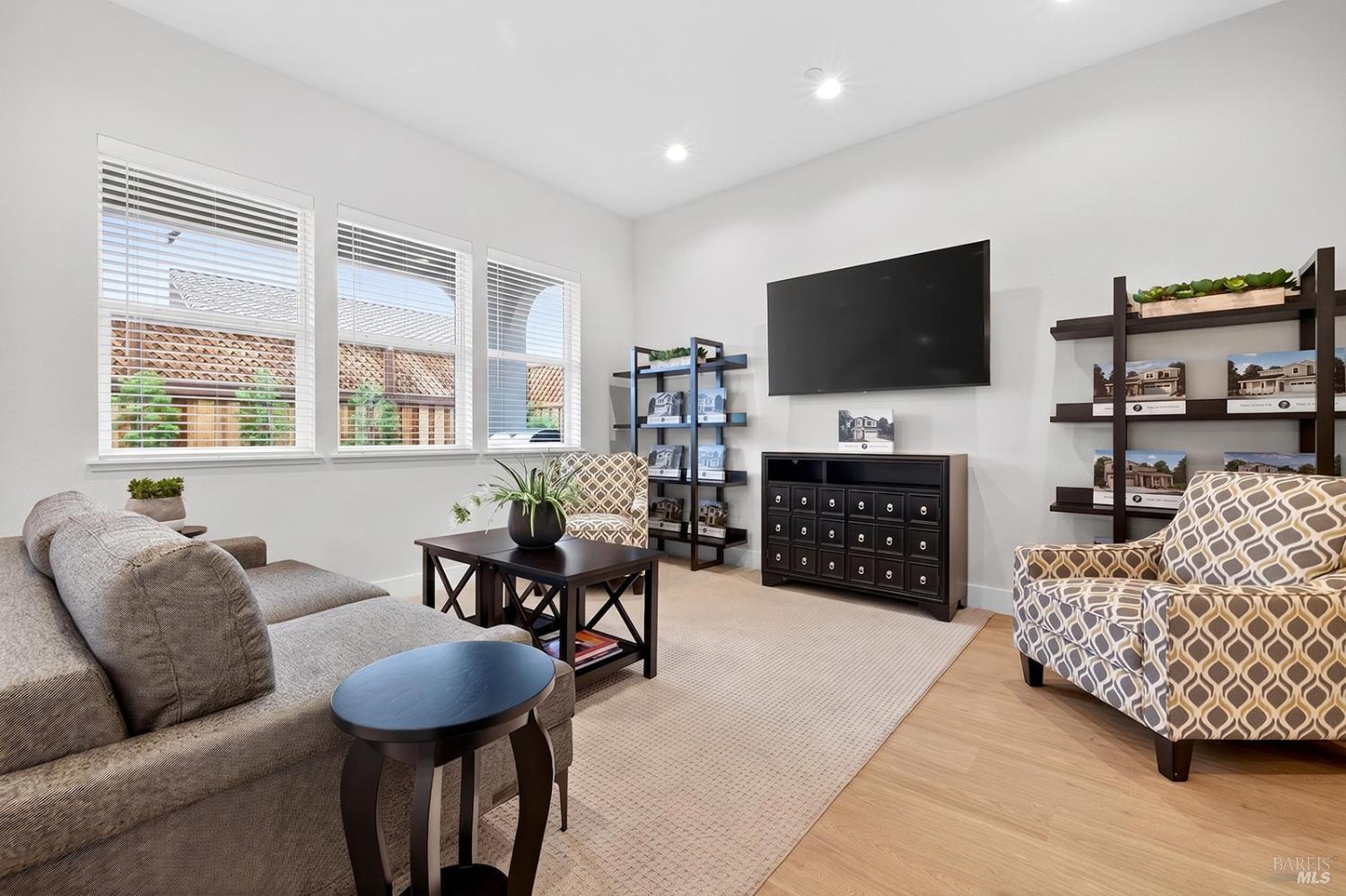 329 Cornell Street Windsor CA 9549