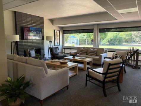 21222 Via Colombard Sonoma CA 95476