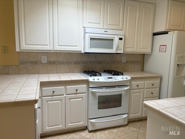21222 Via Colombard Sonoma CA 95476