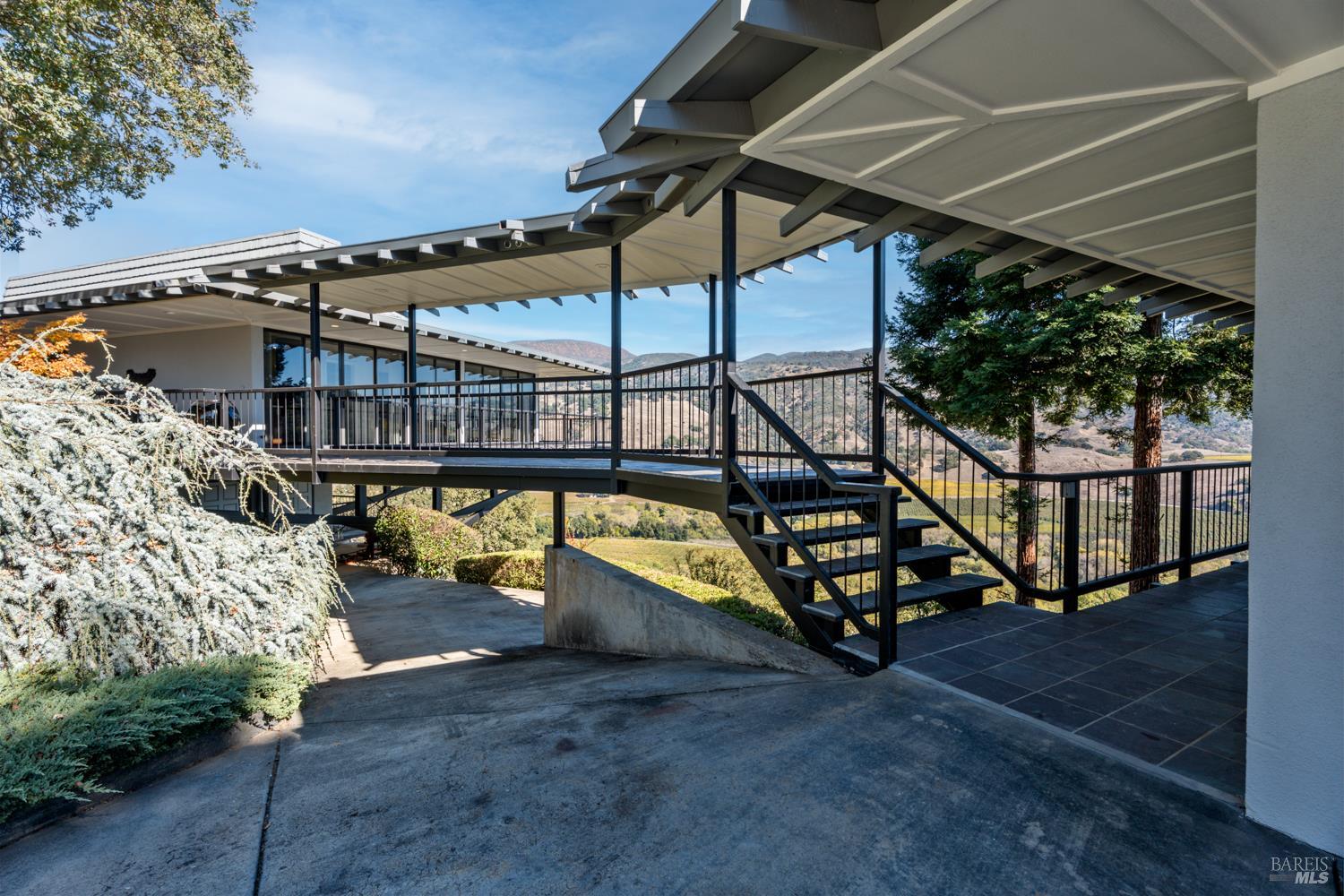 241 Henry Station Road Ukiah CA 95482