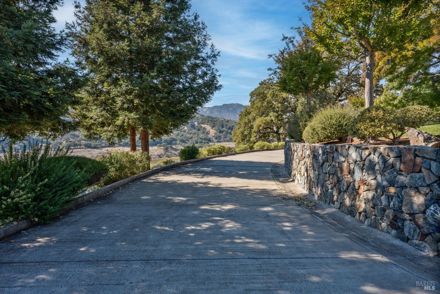 241 Henry Station Road Ukiah CA 95482
