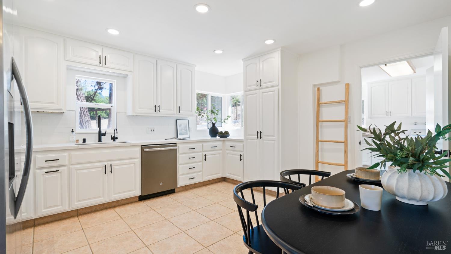 111-115 Haverfield Lane Petaluma CA 94952