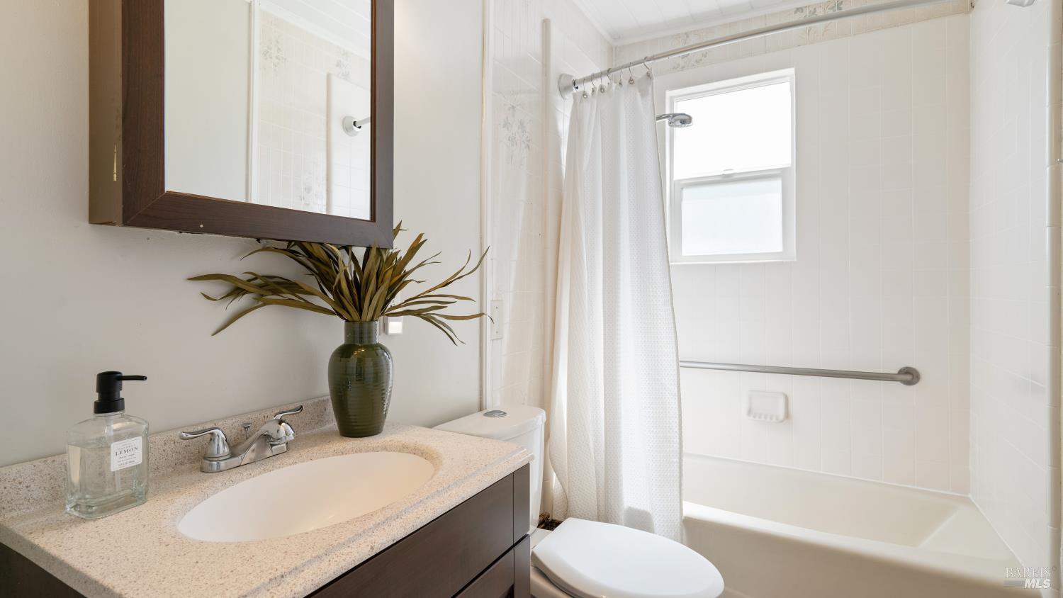 111-115 Haverfield Lane Petaluma CA 94952