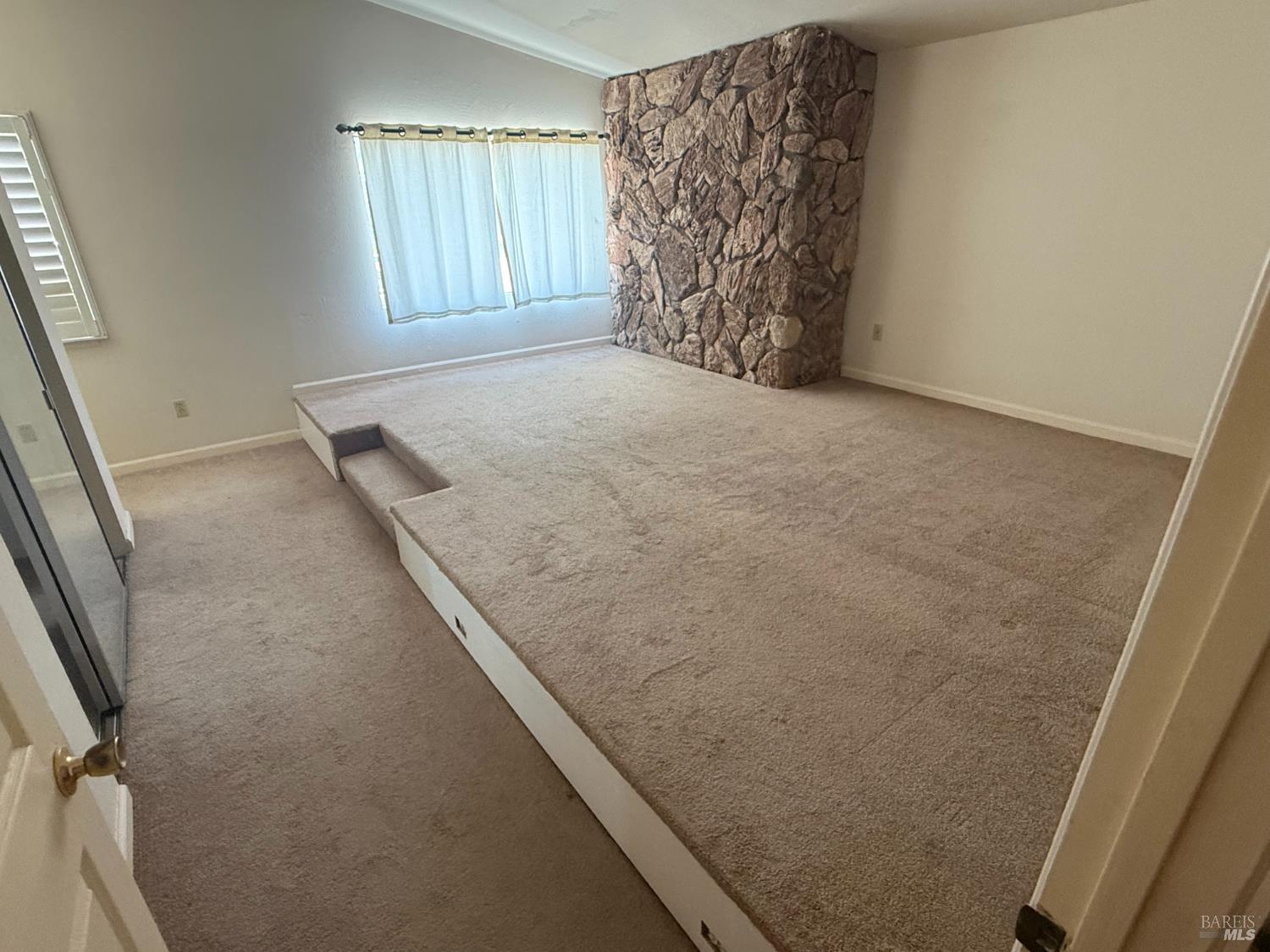 688 Keys Boulevard Clearlake Oaks CA 95423