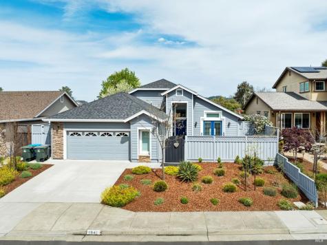 1841 Vermillion Way Santa Rosa CA 95403