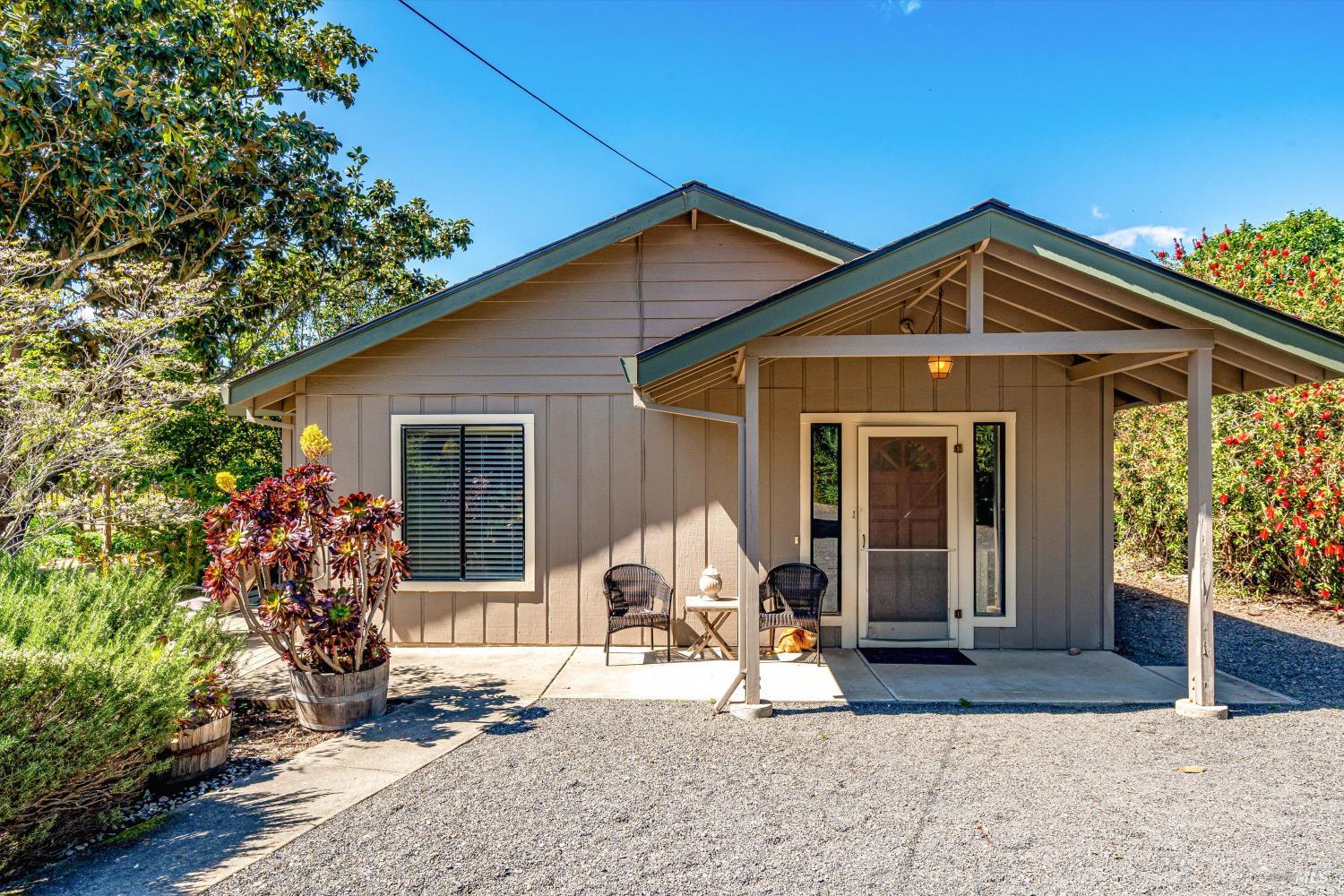 1040 Mount George Avenue Napa CA 94558