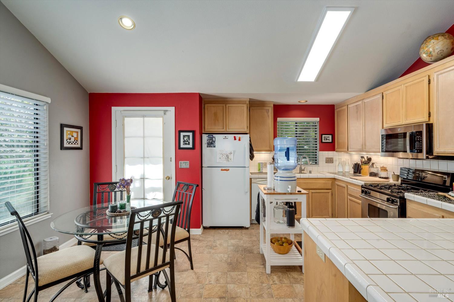 1040 Mount George Avenue Napa CA 94558