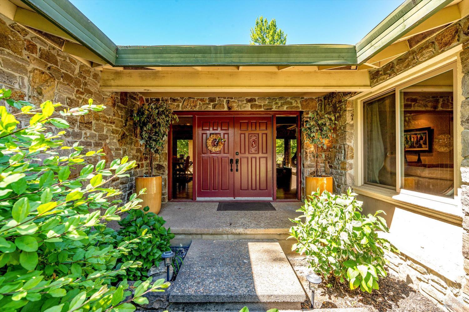1040 Mount George Avenue Napa CA 94558
