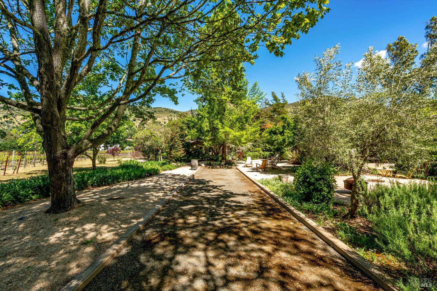 1040 Mount George Avenue Napa CA 94558