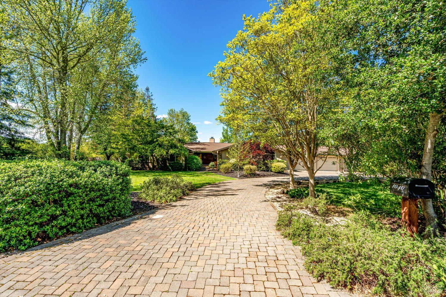 1040 Mount George Avenue Napa CA 94558