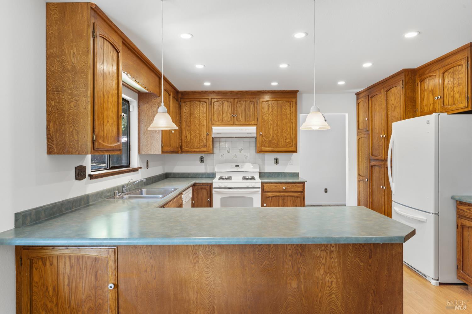 1122 W Standley Street Ukiah CA 95482