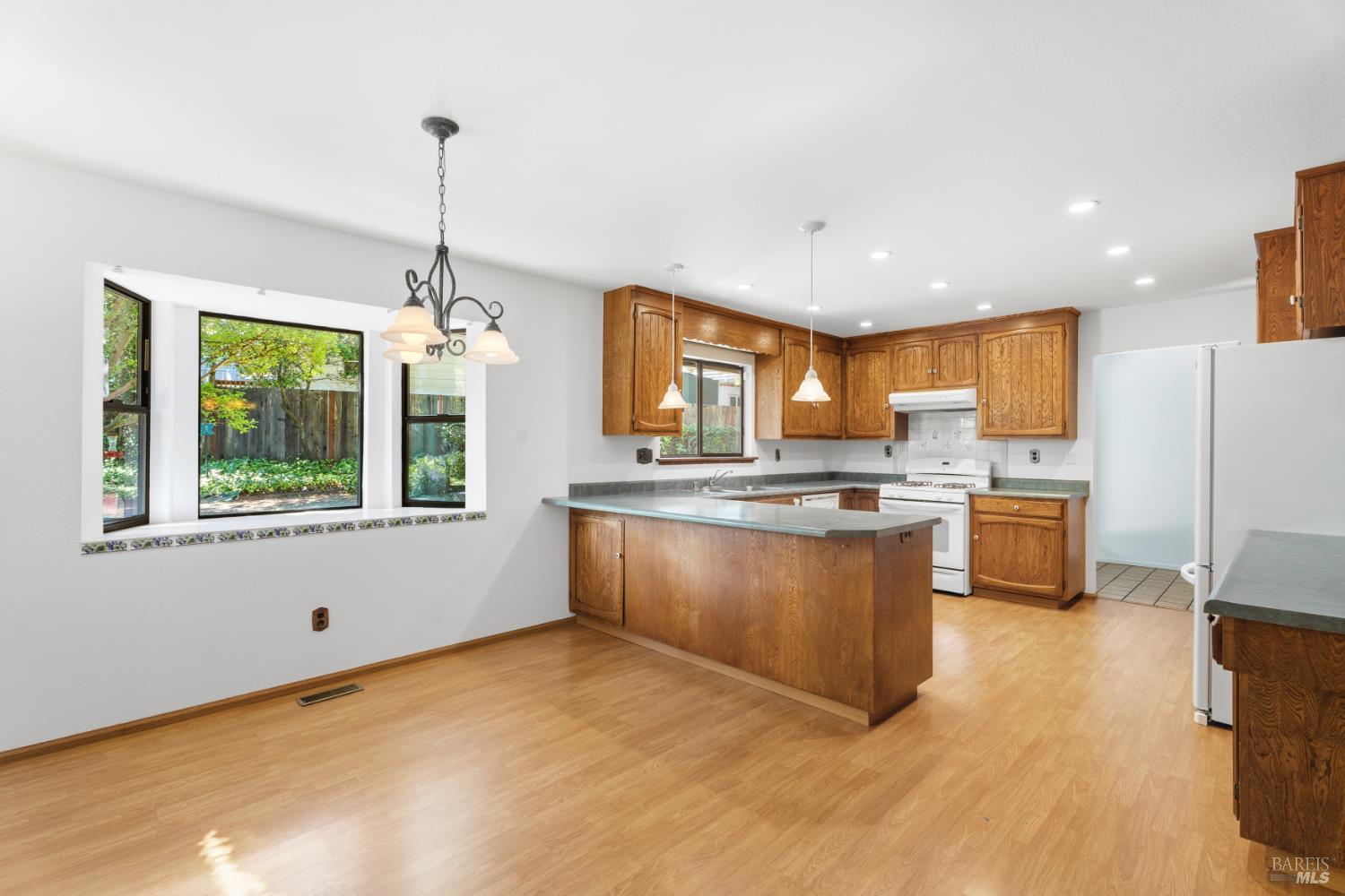 1122 W Standley Street Ukiah CA 95482