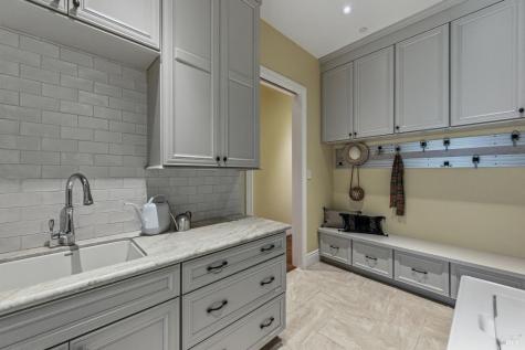 3799 Shillingford Place Santa Rosa CA 95404