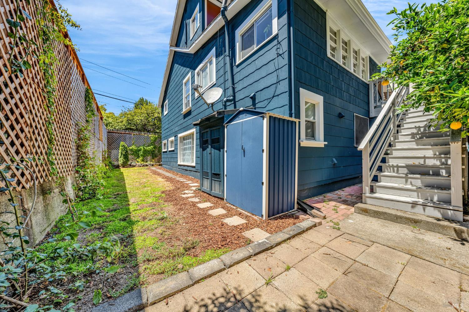 215 Tunnel Avenue Richmond CA 94801