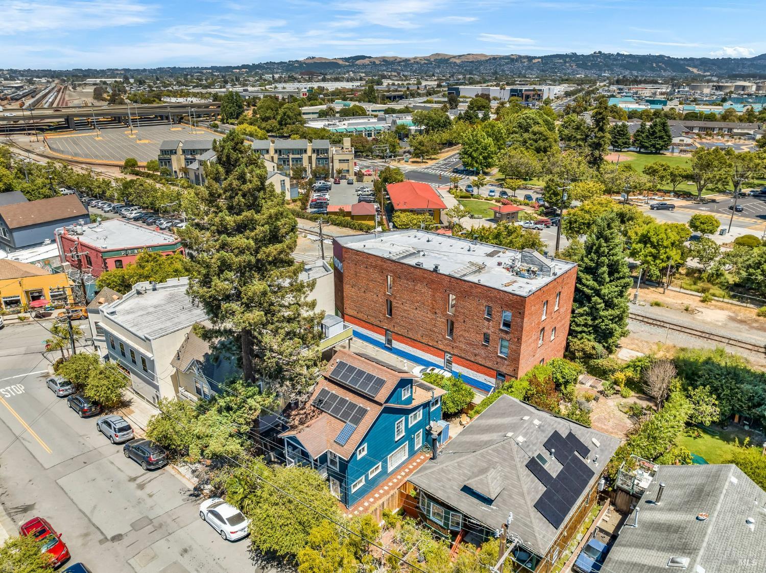 215 Tunnel Avenue Richmond CA 94801