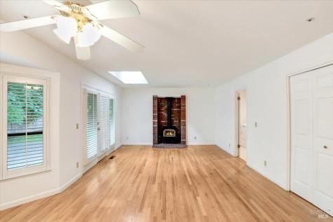 401 Fairway Court Healdsburg CA 95448