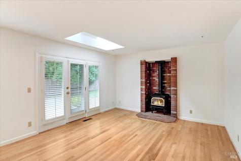 401 Fairway Court Healdsburg CA 95448