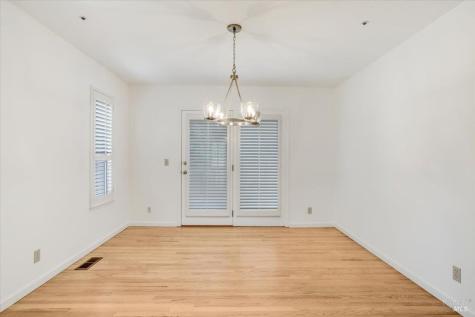 401 Fairway Court Healdsburg CA 95448