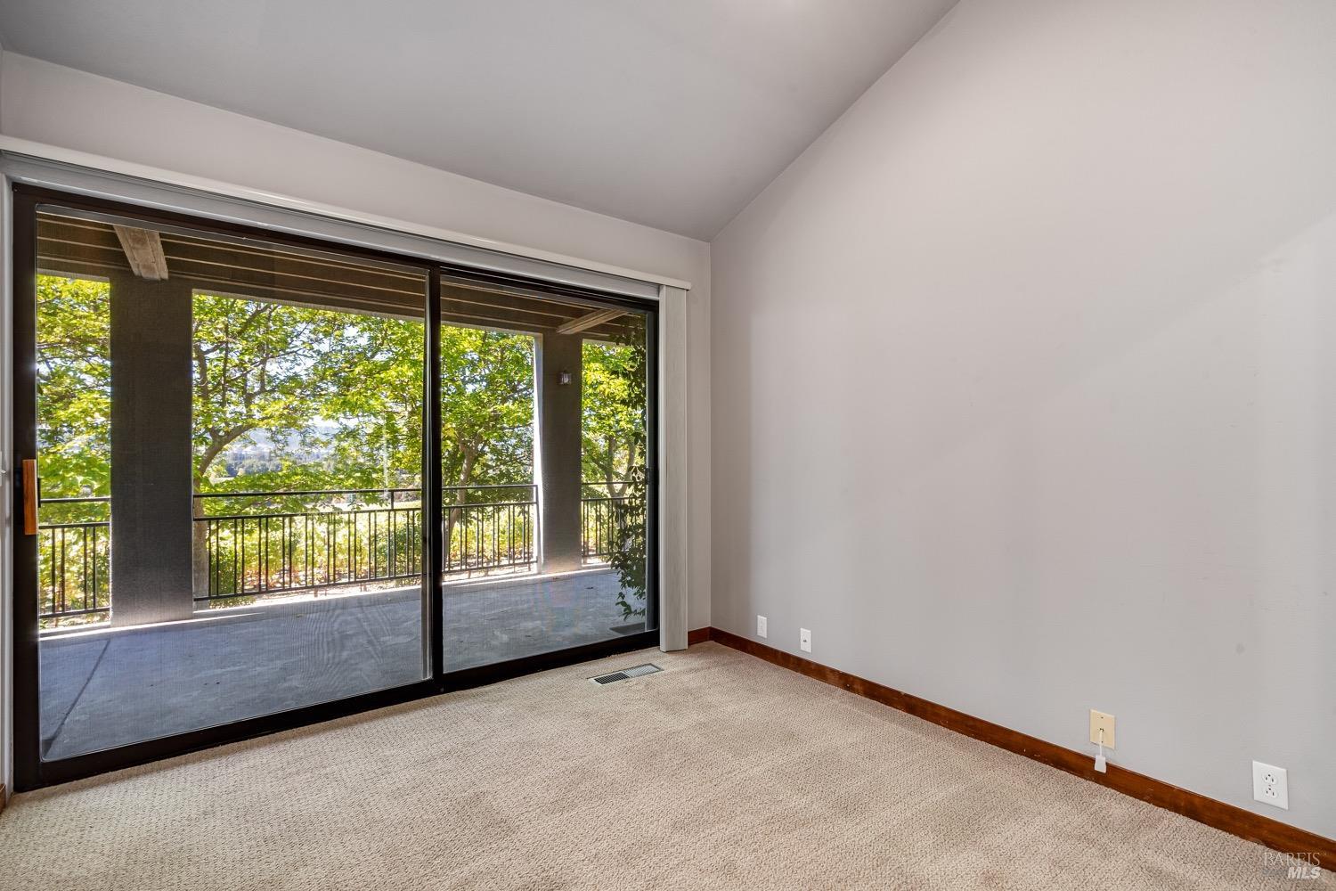 1095 Hardman Avenue Napa CA 94558