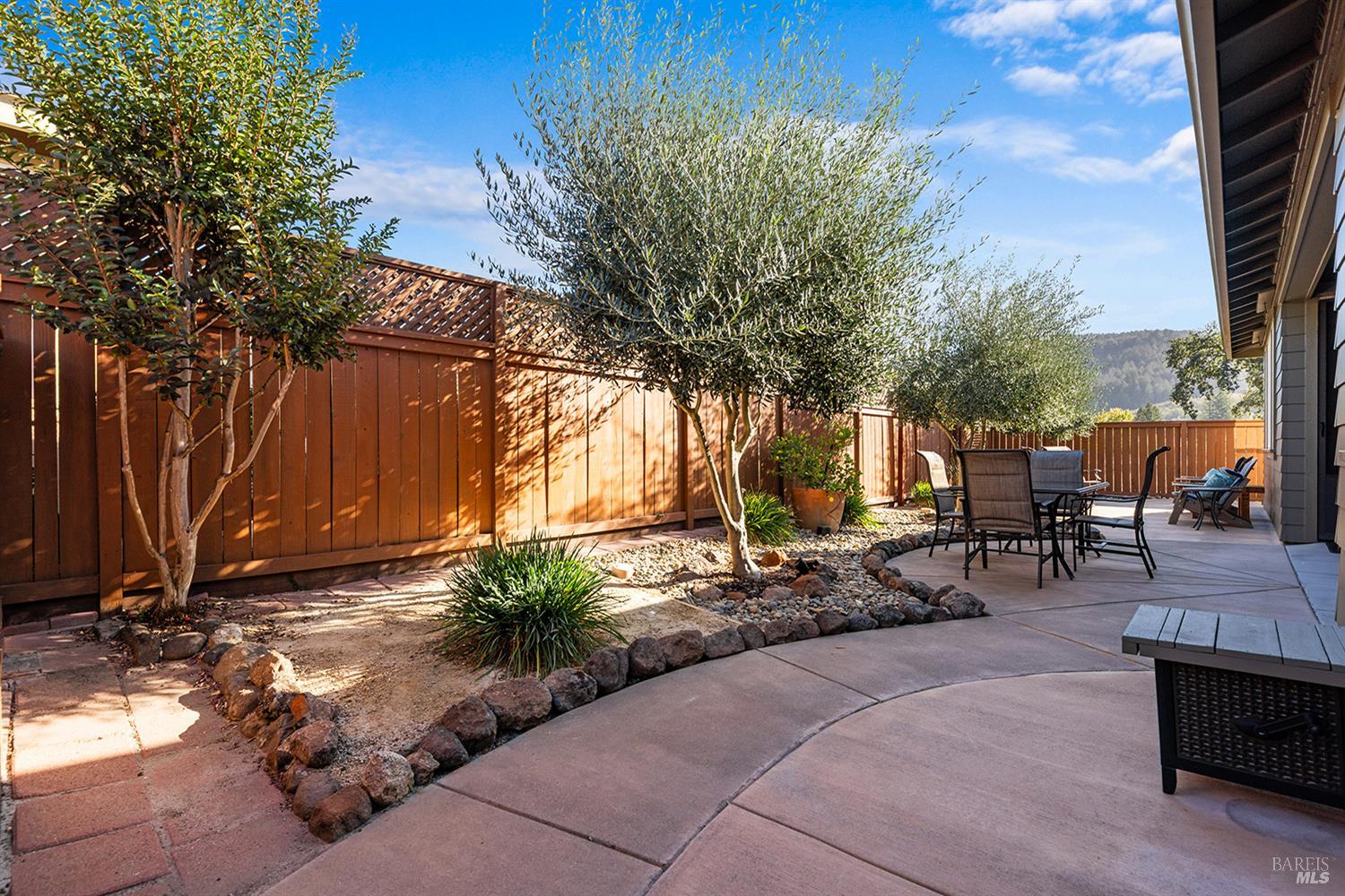 6638 Stone Bridge Road Santa Rosa CA 95409