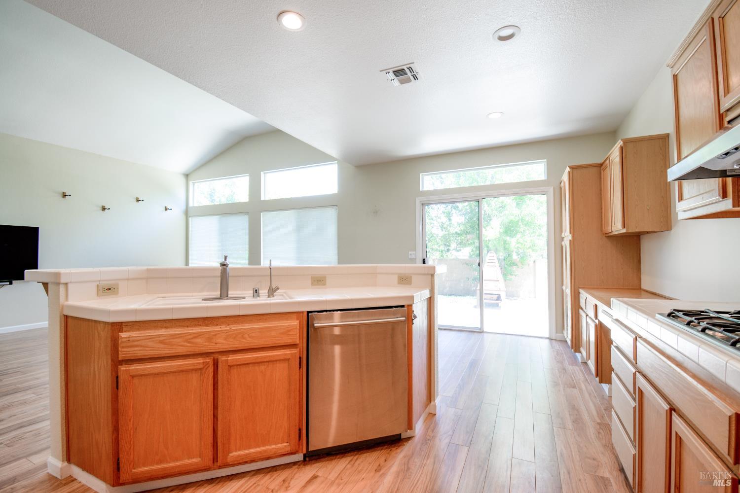 613 Edenderry Drive Vacaville CA 95688