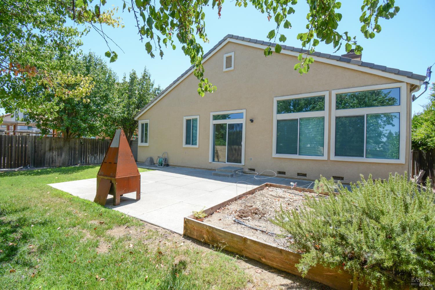613 Edenderry Drive Vacaville CA 95688
