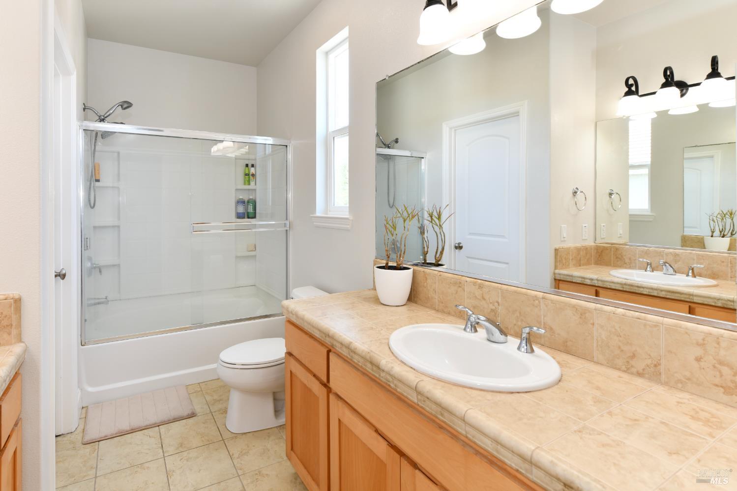 729 Fresno Avenue Santa Rosa CA 95407