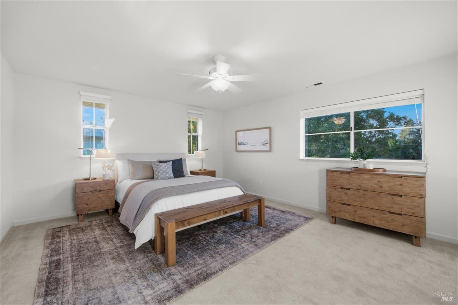 949 Mcnear Avenue Petaluma CA 94952