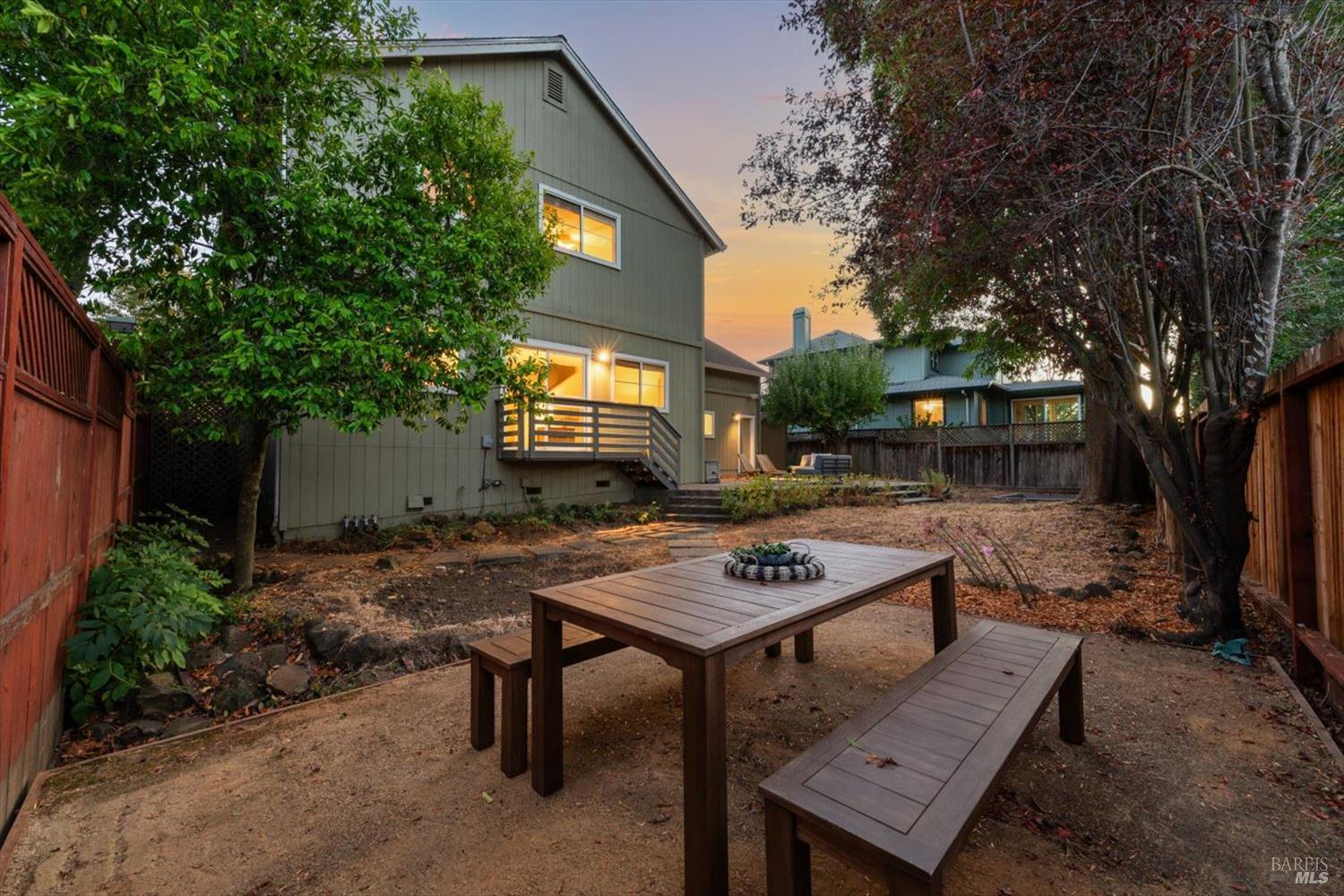 949 Mcnear Avenue Petaluma CA 94952