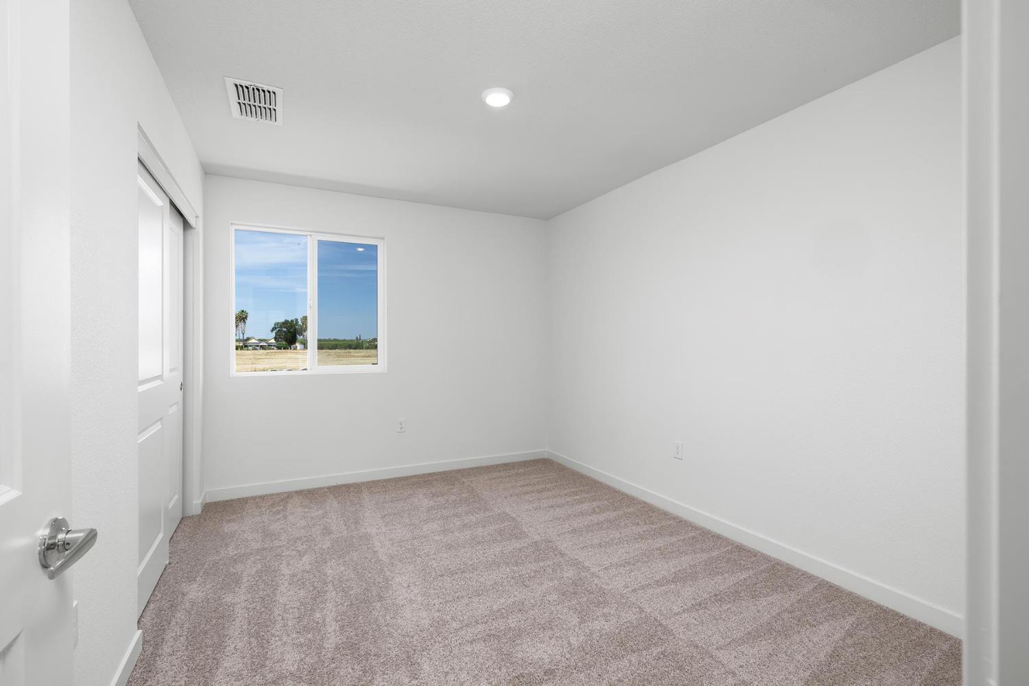 821 Helmsley Lane Patterson CA 95363