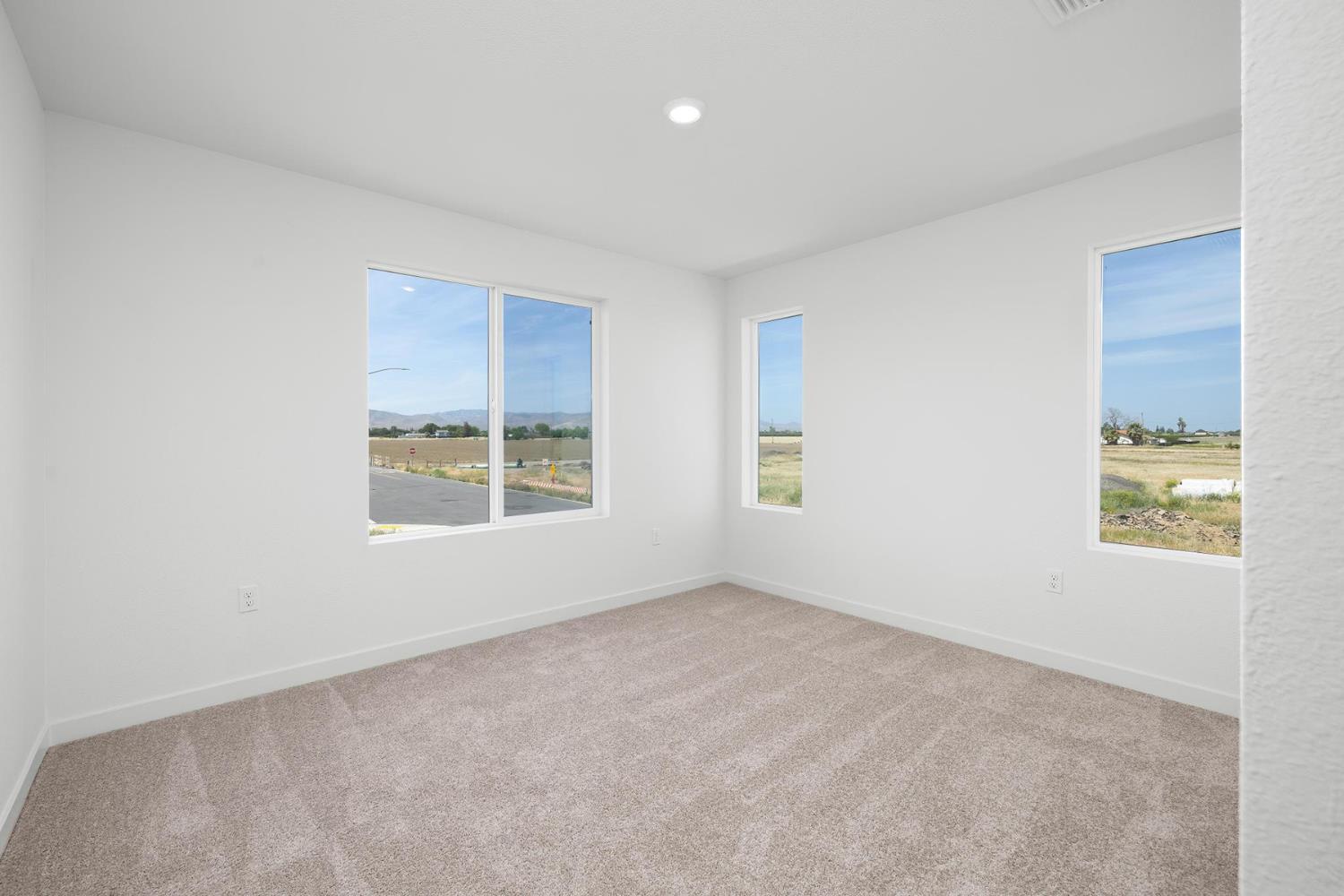 821 Helmsley Lane Patterson CA 95363