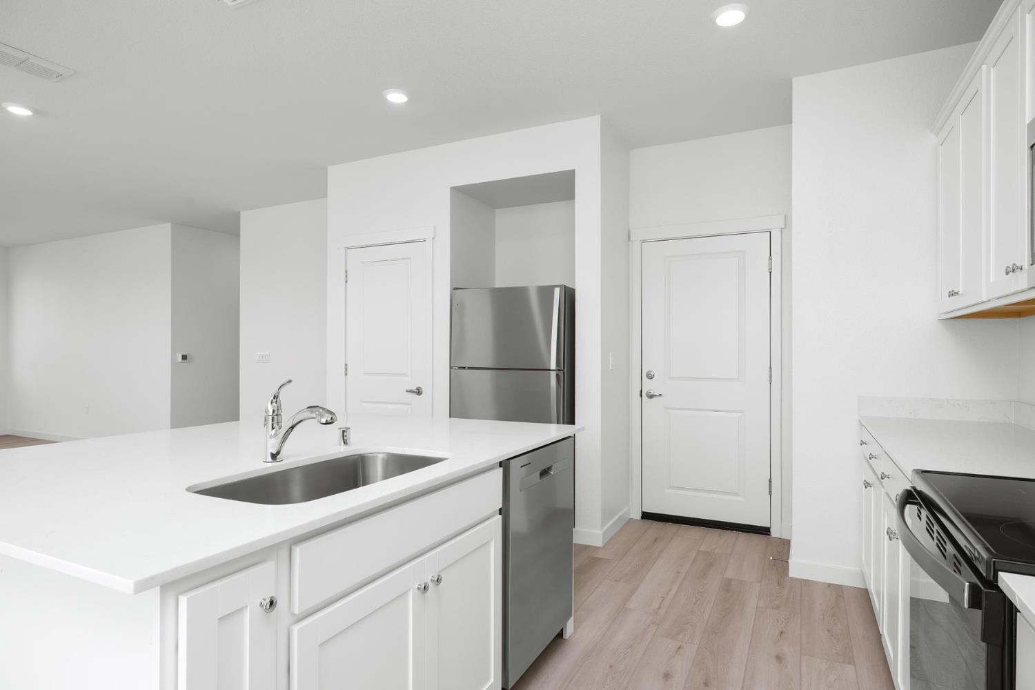 821 Helmsley Lane Patterson CA 95363