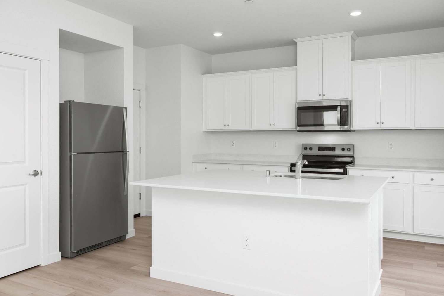 821 Helmsley Lane Patterson CA 95363