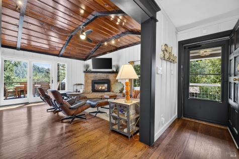 16361 Wright Drive Guerneville CA 95446