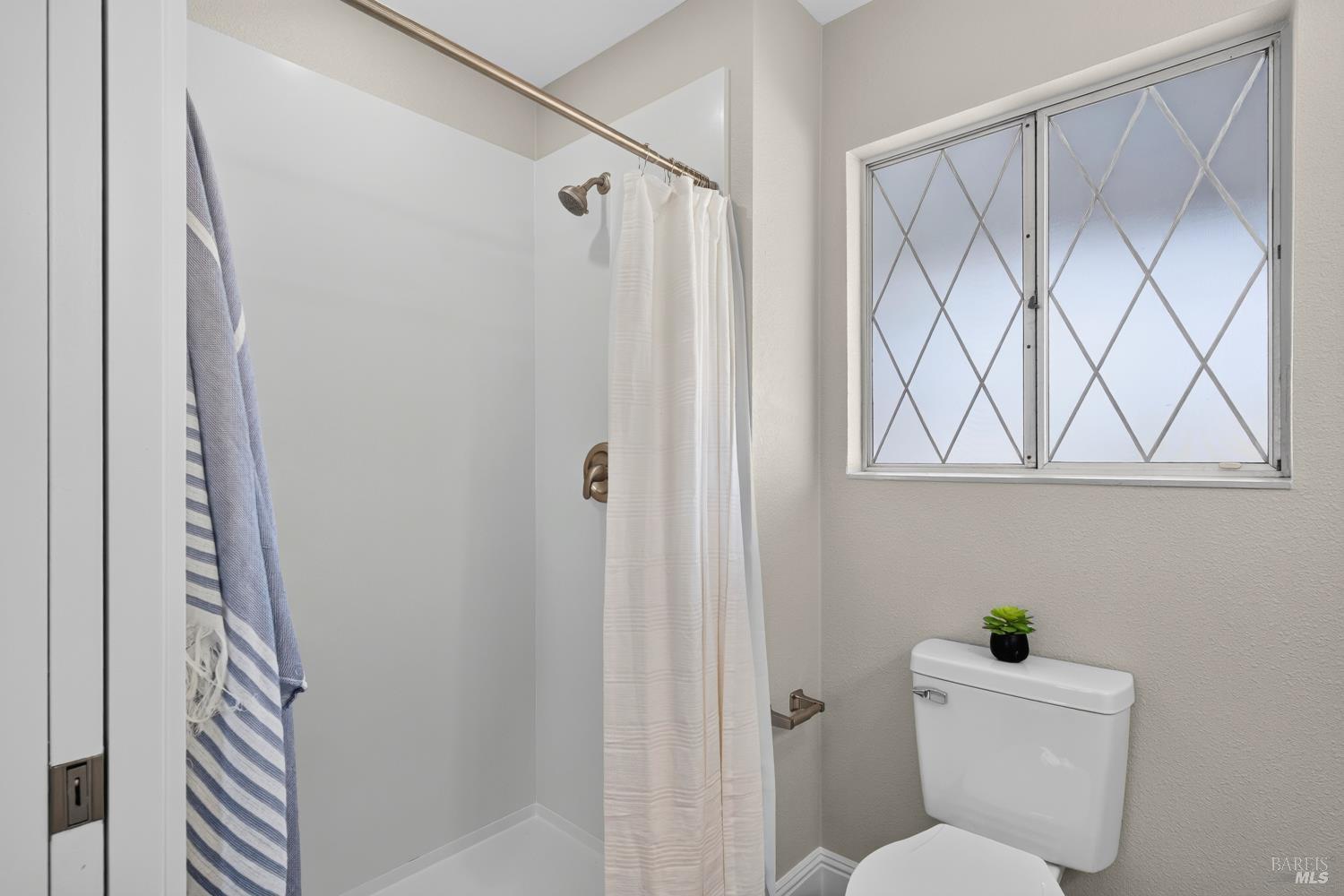 187 Isle Royale Circle Vacaville CA 95687