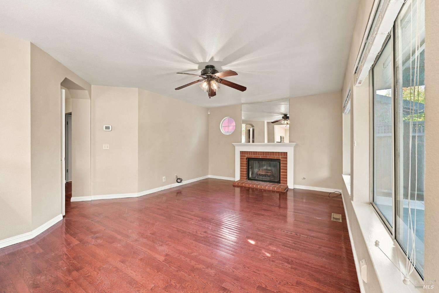 914 Buckingham Drive Windsor CA 95492