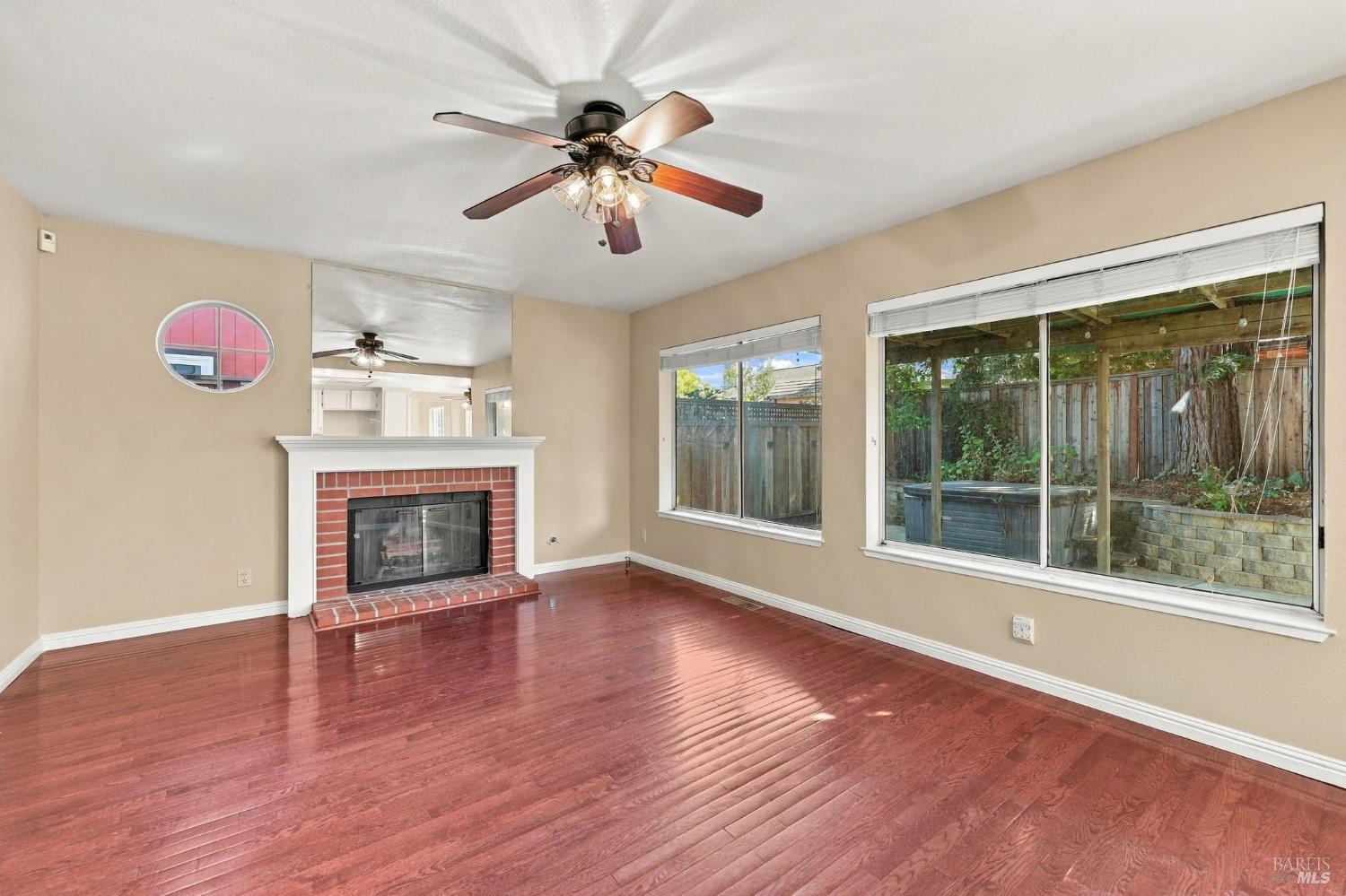 914 Buckingham Drive Windsor CA 95492
