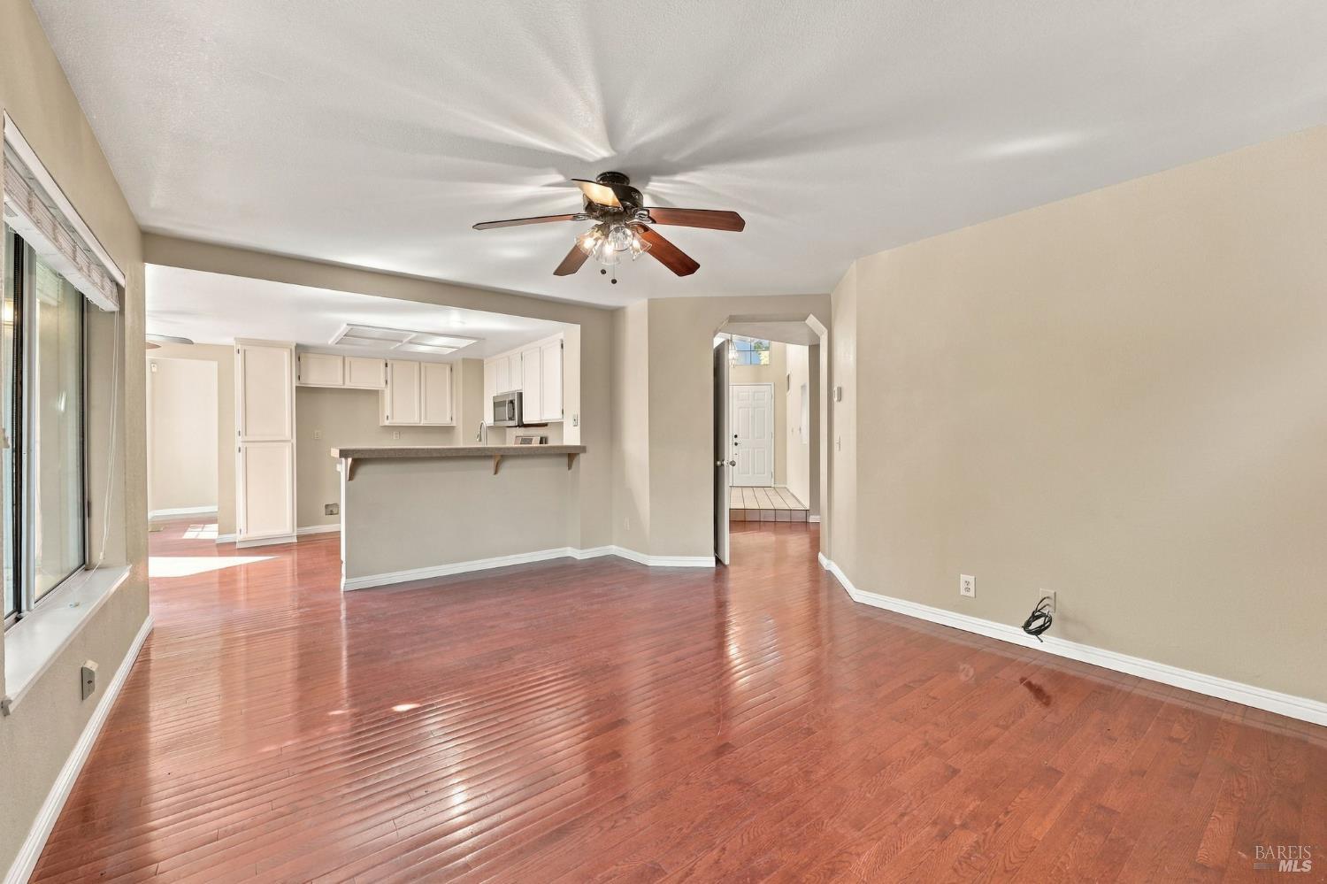 914 Buckingham Drive Windsor CA 95492
