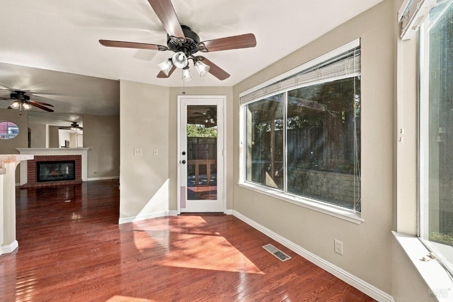 914 Buckingham Drive Windsor CA 95492