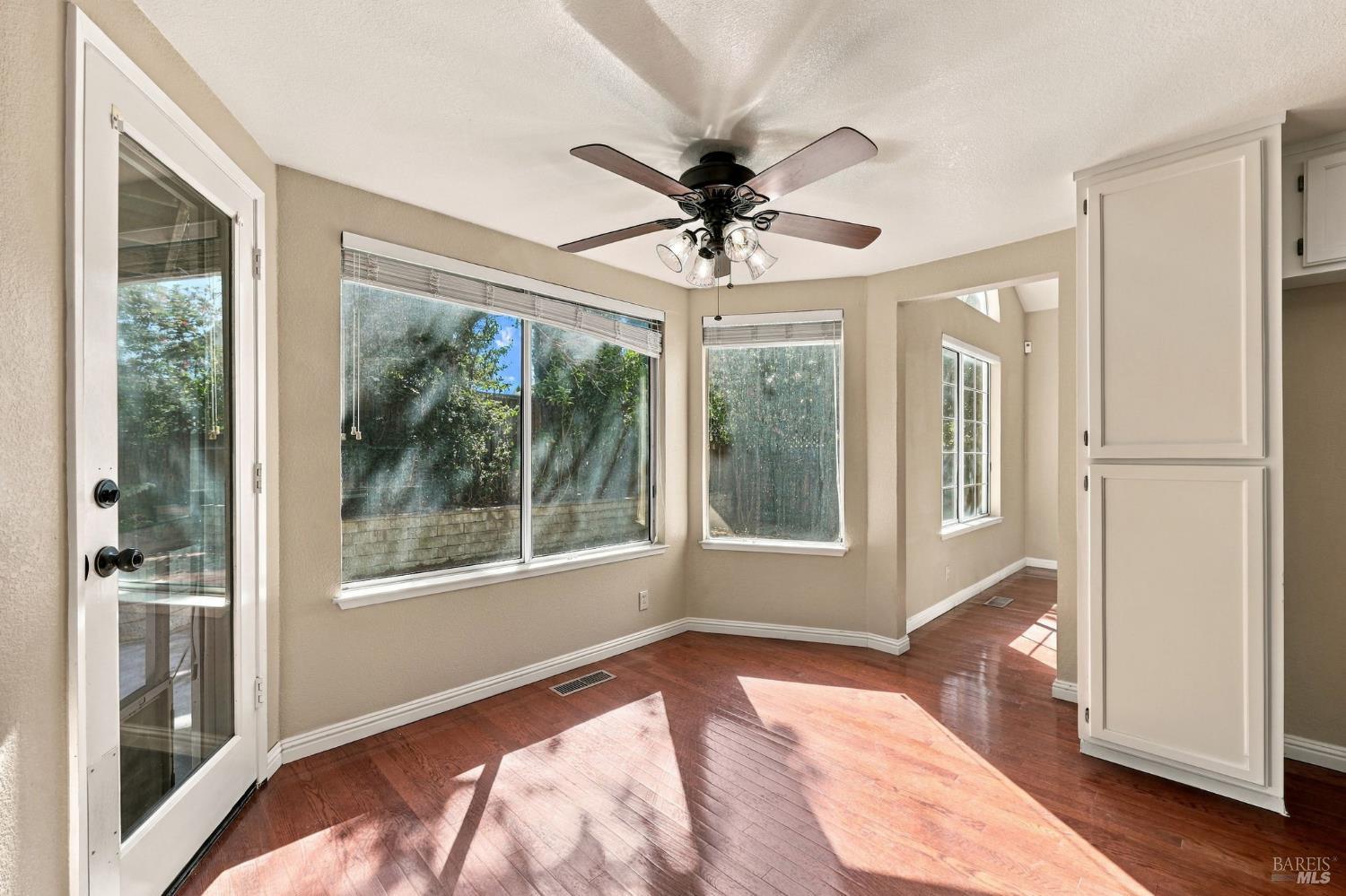 914 Buckingham Drive Windsor CA 95492