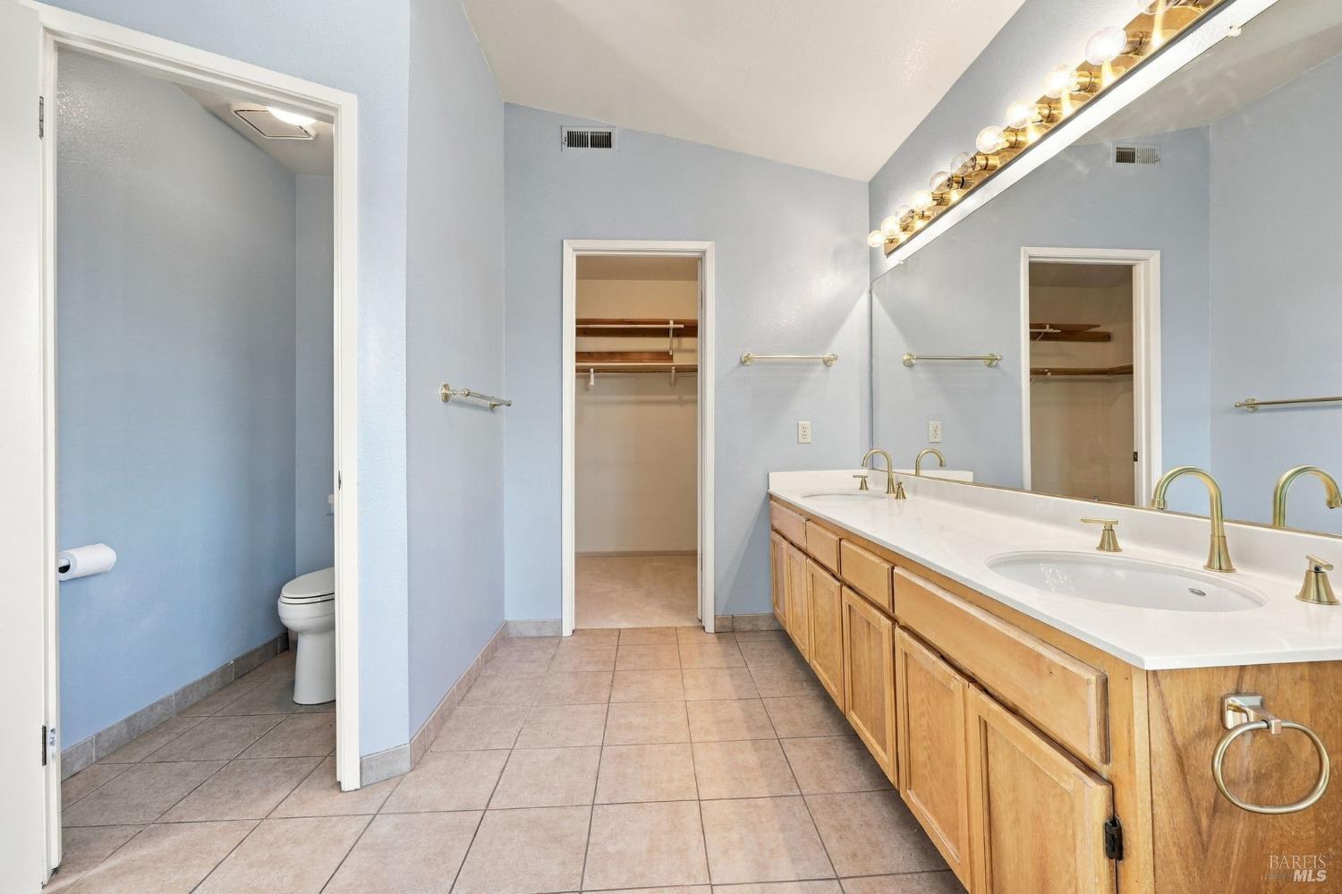 914 Buckingham Drive Windsor CA 95492