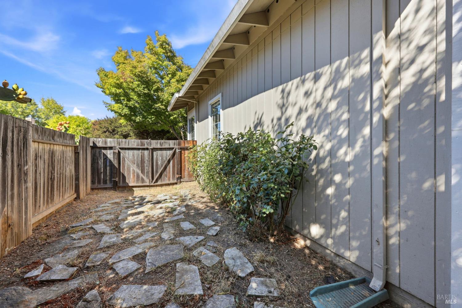 914 Buckingham Drive Windsor CA 95492